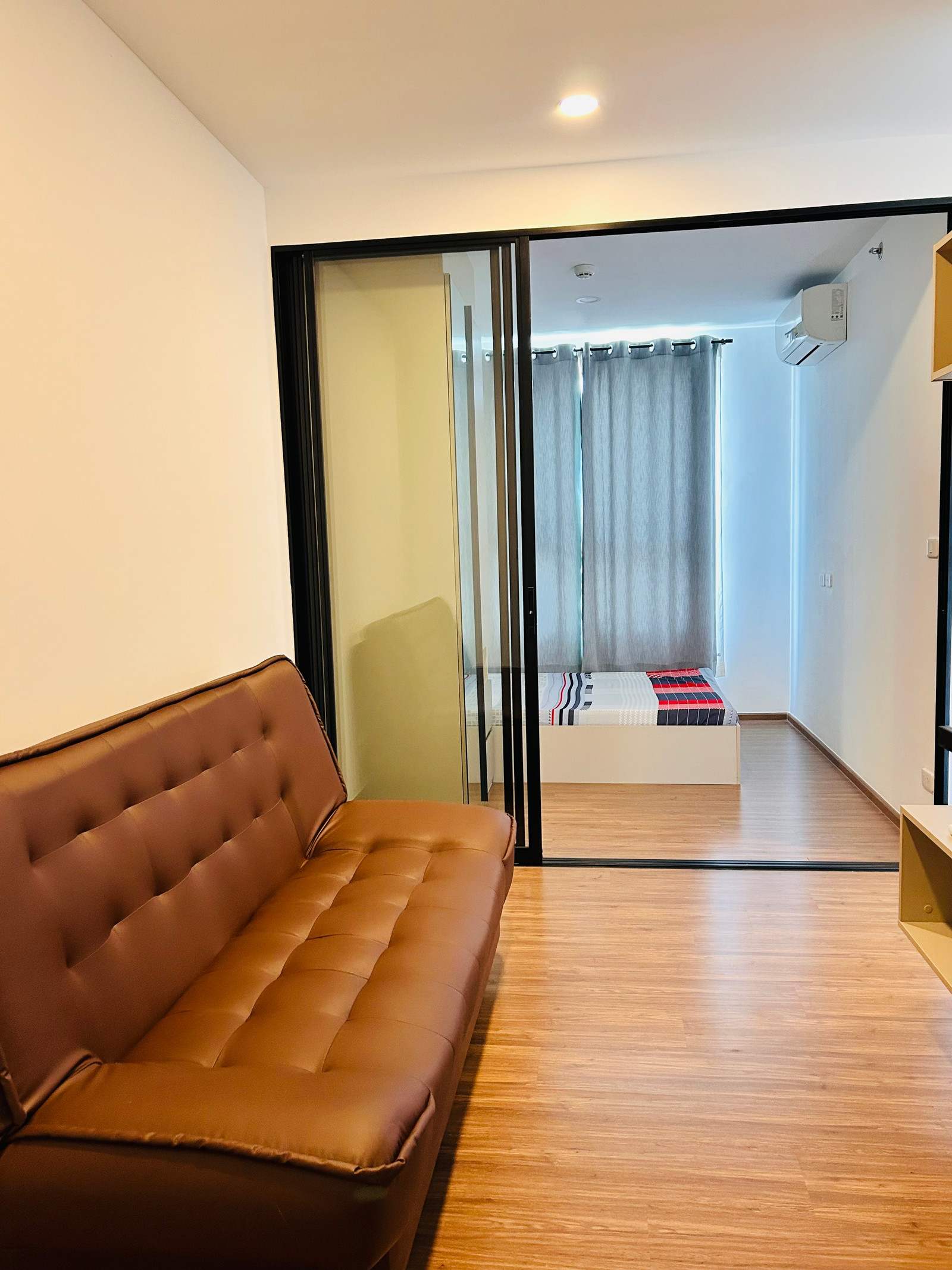 New condo, beautiful room, luxurious common area New condo, beautiful room, luxurious common area