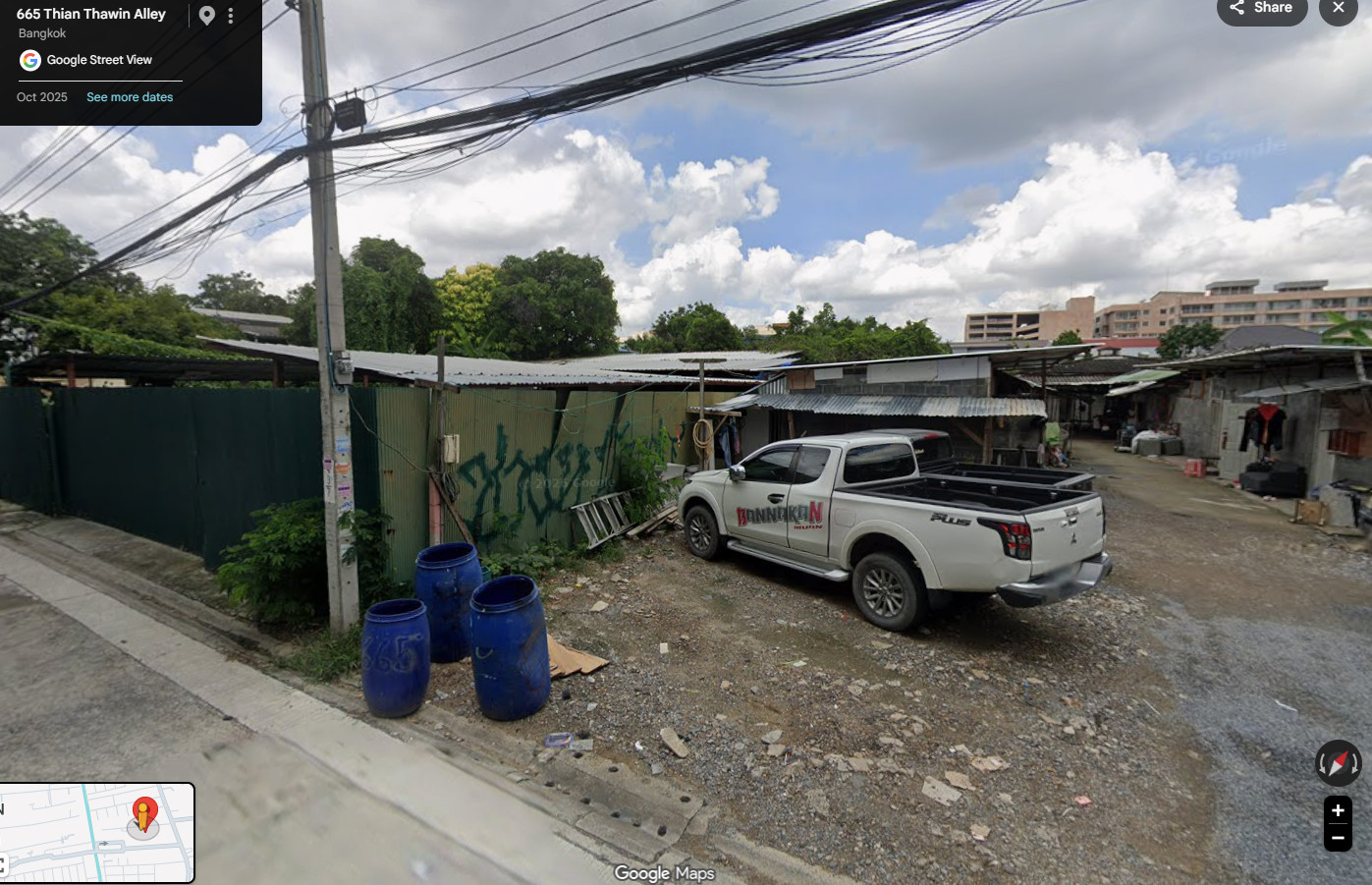 Empty land for sale in Lat Phrao 101 Soi 21, area 386 square wah, price 39 million baht (can negotiate) Contact Khun Pui 08-9920-9893 Empty land for sale in Lat Phrao 101 Soi 21, area 386 square wah, price 39 million baht (can negotiate) Contact Khun Pui 08-9920-9893