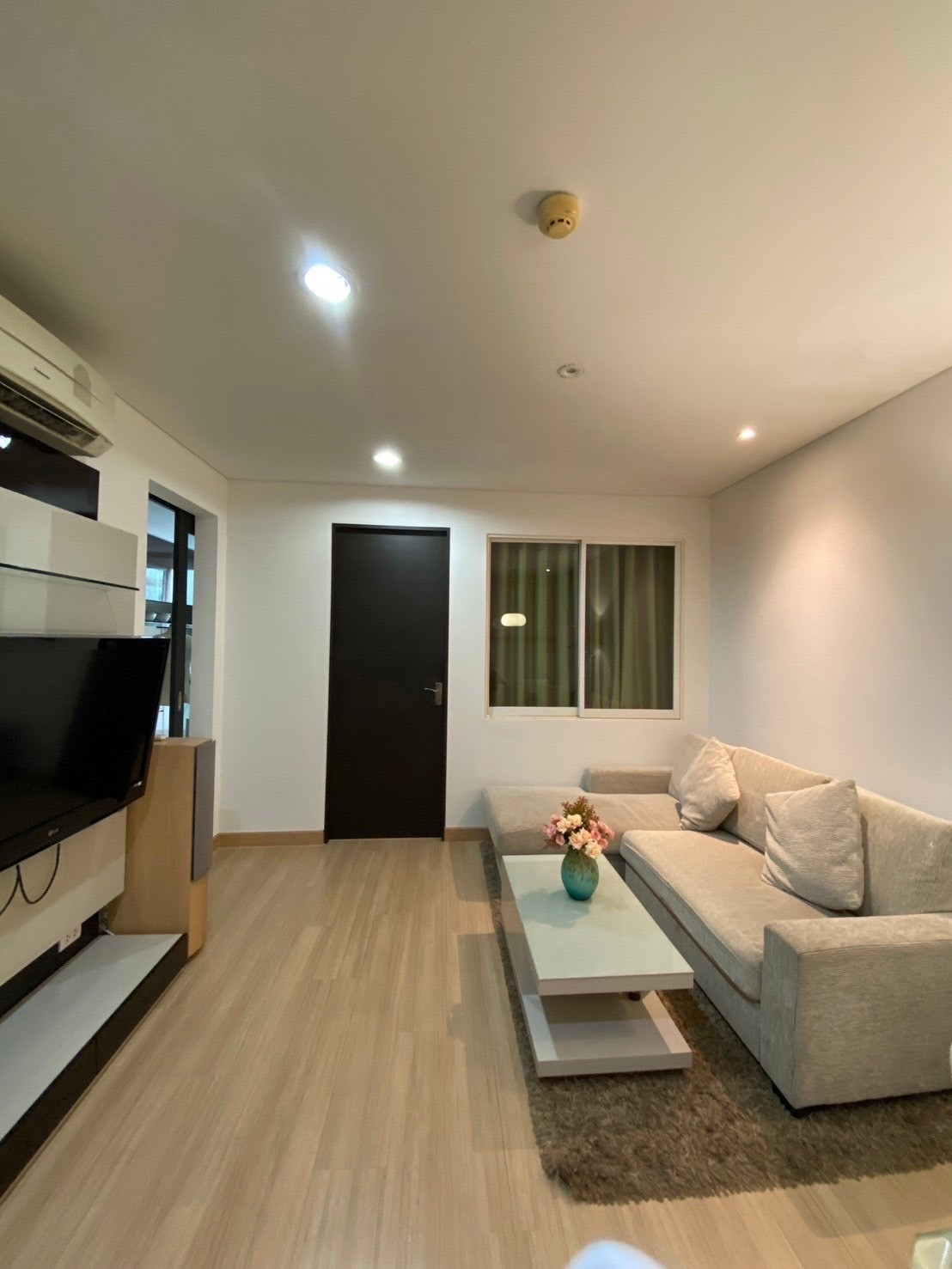 The Address Pathumwan, dont miss it, cheapest in the building, beautiful room, good price, large size, very good value. Tel.0970986763 The Address Pathumwan, dont miss it, cheapest in the building, beautiful room, good price, large size, very good value. Tel.0970986763