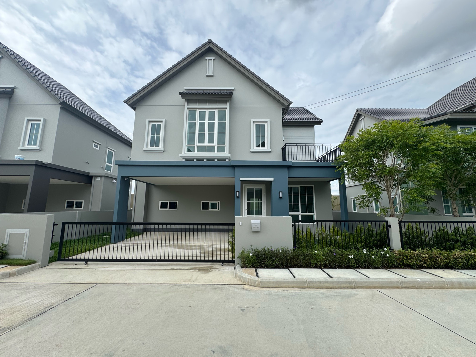 Single house for sale, special price, Saransiri Srinakarin, Phraeksa, price 7.79 million, contact 0869017364 Single house for sale, special price, Saransiri Srinakarin, Phraeksa, price 7.79 million, contact 0869017364