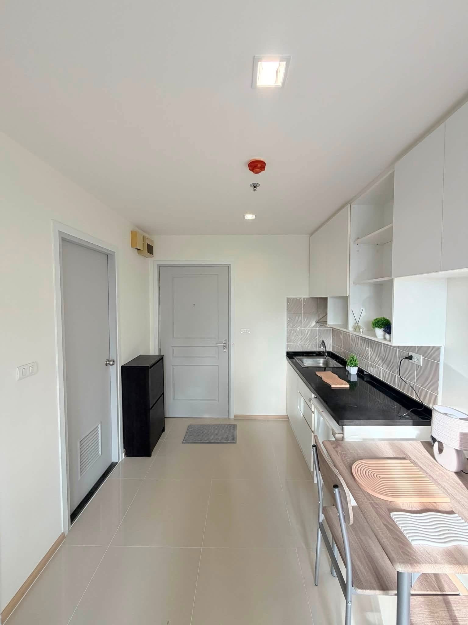 Condo for sale, Rich Park Tao Poon Interchange, 1 bedroom, 29 sq m., 17th floor, beautiful view, near Tao Poon MRT.