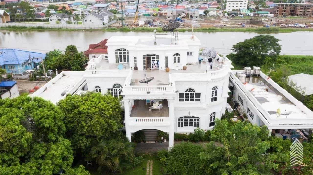 Mansion for sale , Green Lake project. Near Suvarnabhumi Airport, area 465 square meters. Mansion for sale , Green Lake project. Near Suvarnabhumi Airport, area 465 square meters.