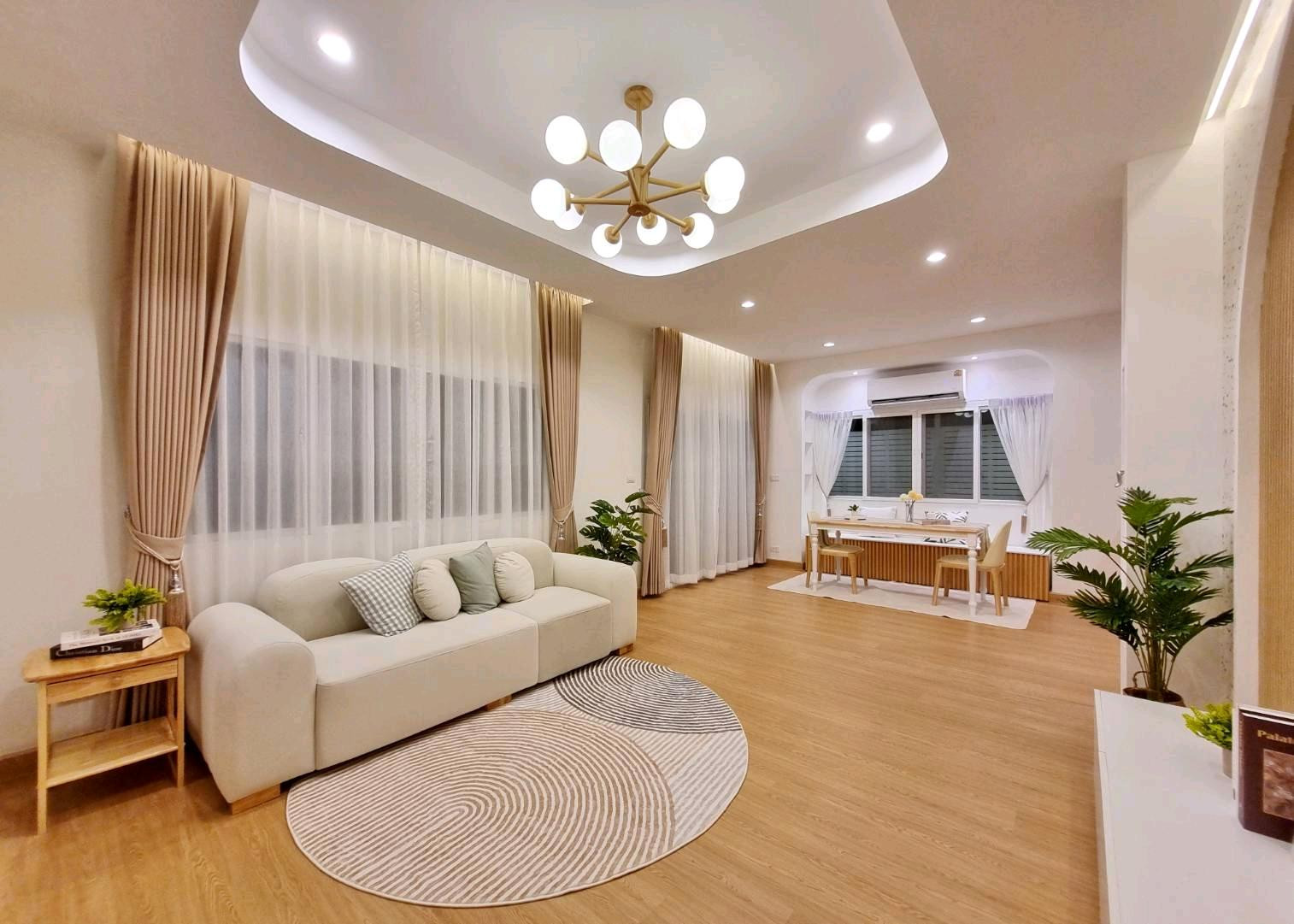 Minimalist detached house, English style, Burasiri Panya Indra Minimalist detached house, English style, Burasiri Panya Indra