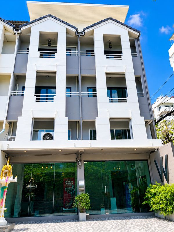 Commercial building for sale, 2 units, Ngamwongwan 18, Nonthaburi, 512 sq m, with office, price 14.2 million baht.