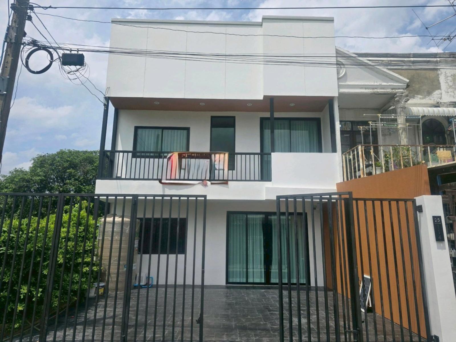 For Sale 2-story townhome in the On Nut area. , Suan Luang , Suan Luang , Bangkok , CX-166033