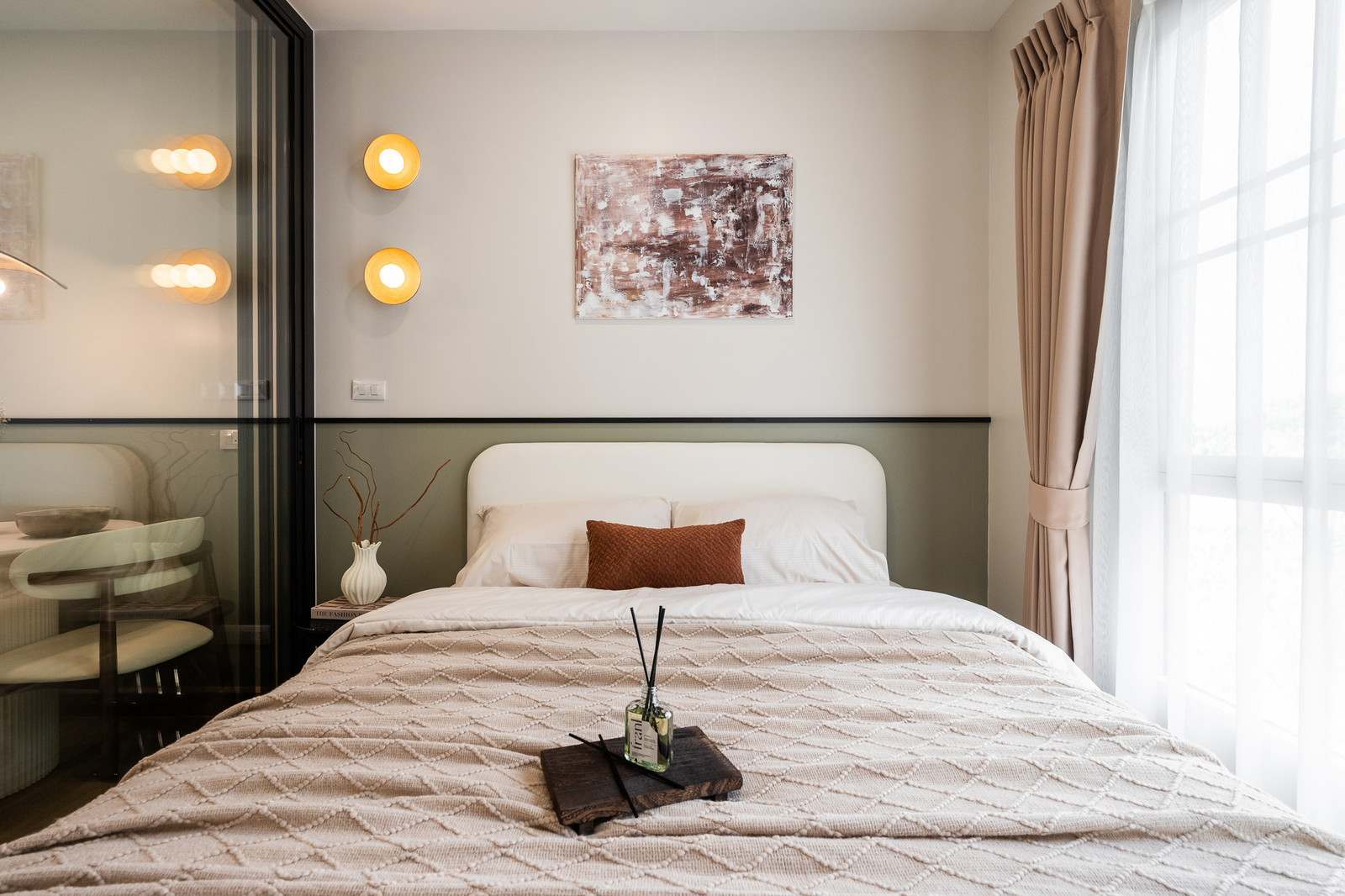 UNIO Charan 3, newly decorated room, near MRT Tha Phra. UNIO Charan 3, newly decorated room, near MRT Tha Phra.