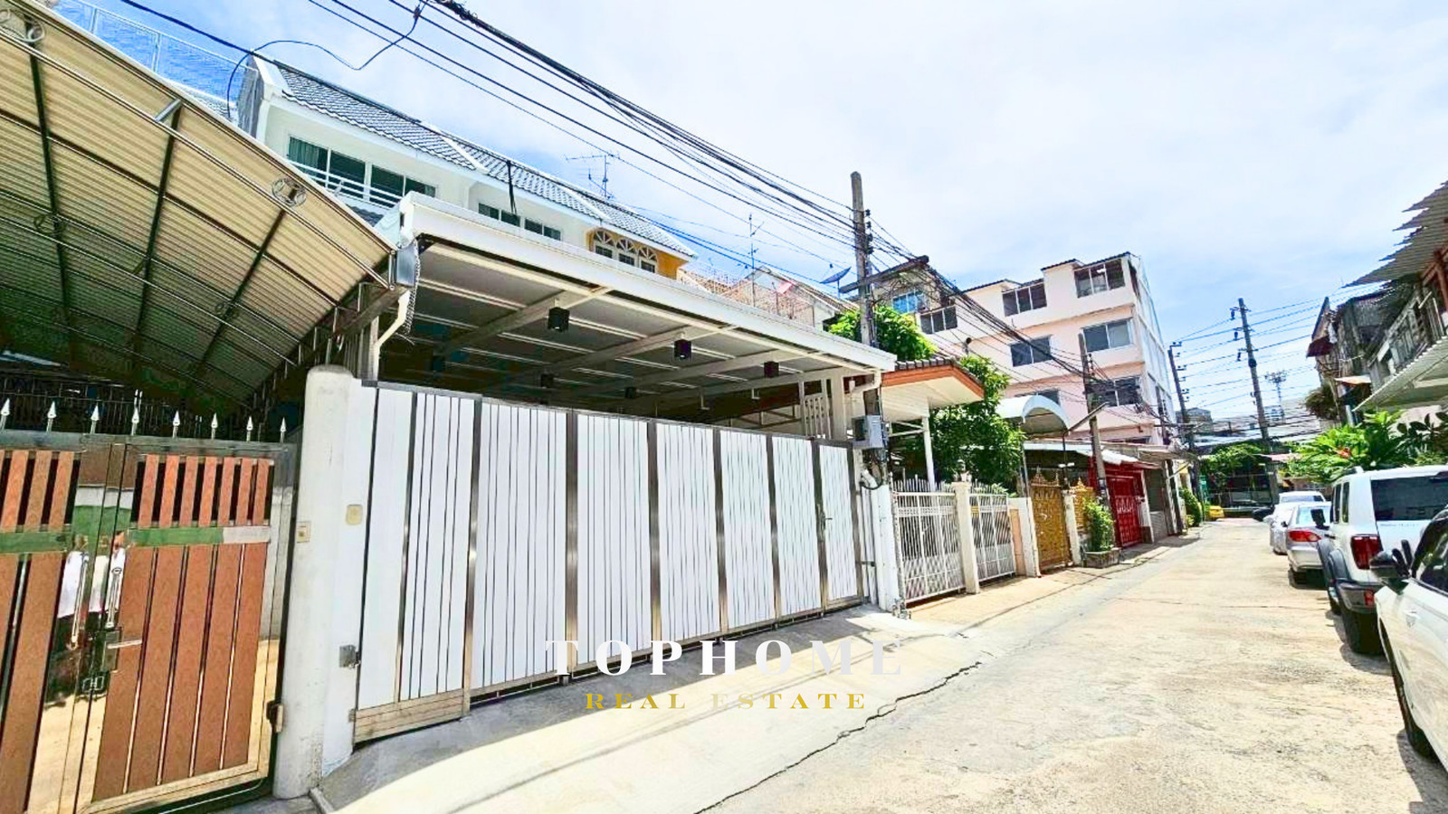 🔥 ขายด่วน! ทาวน์โฮม 3.5 ชั้น รีโนเวทใหม่ทั้งหลัง ซอยสาธุประดิษฐ์ 40 ทำเลกลางเมือง พร้อมเข้าอยู่ 🔥 – รูปที่ 3