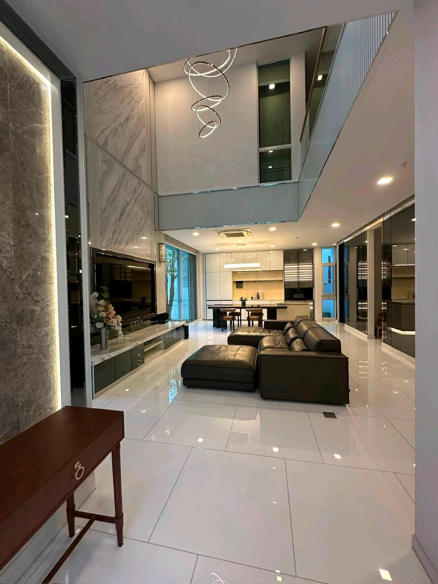 ✨ Luxury Living พร้อมเข้าอยู่ บ้านเดี่ยวระดับลักชูรี่ พร้อมลิฟท์ส่วนตัว ตกแต่งครบ หรูหราทุกมุม ใกล้ทางด่วน เดินทางสะดวก – รูปที่ 2