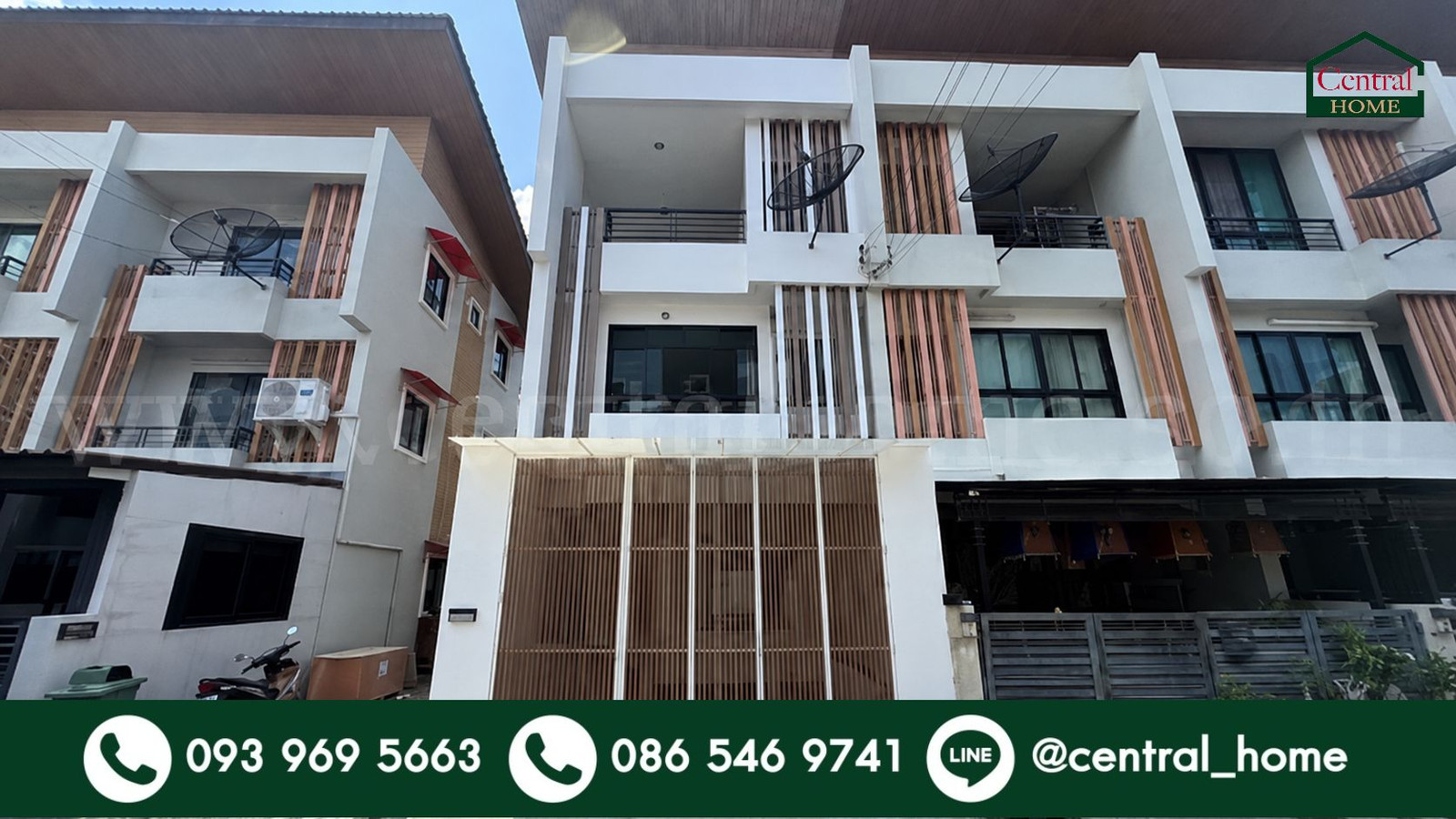 3-story townhome, The Symphony Nawamin 163, model home.