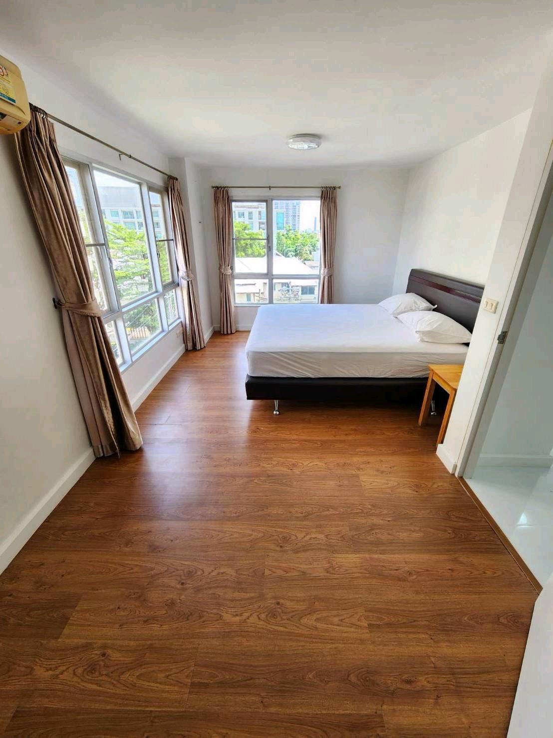 For Sale: Condo One Sathorn| Corner Unit, Large Room, Special Price