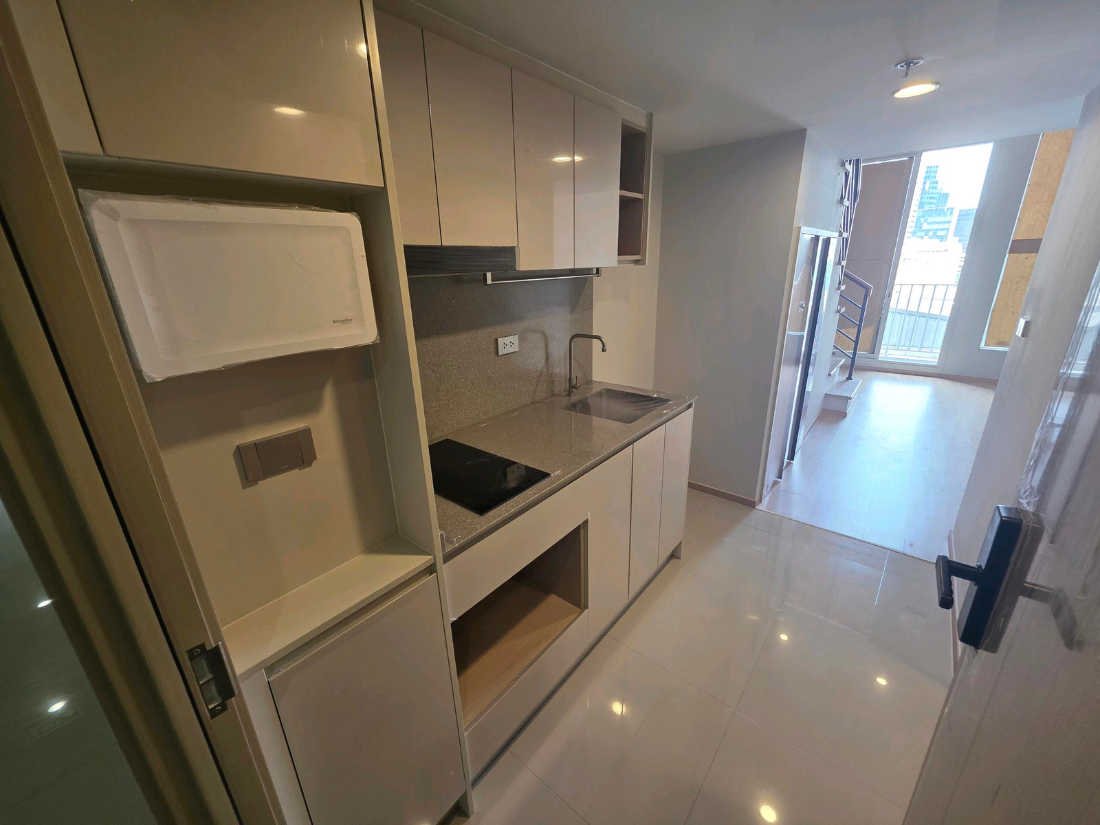 ขาย 1 ห้องนอน 1 ห้องน้ำ ราคา 7,500,000 บาท สนใจติดต่อ 0654649497
