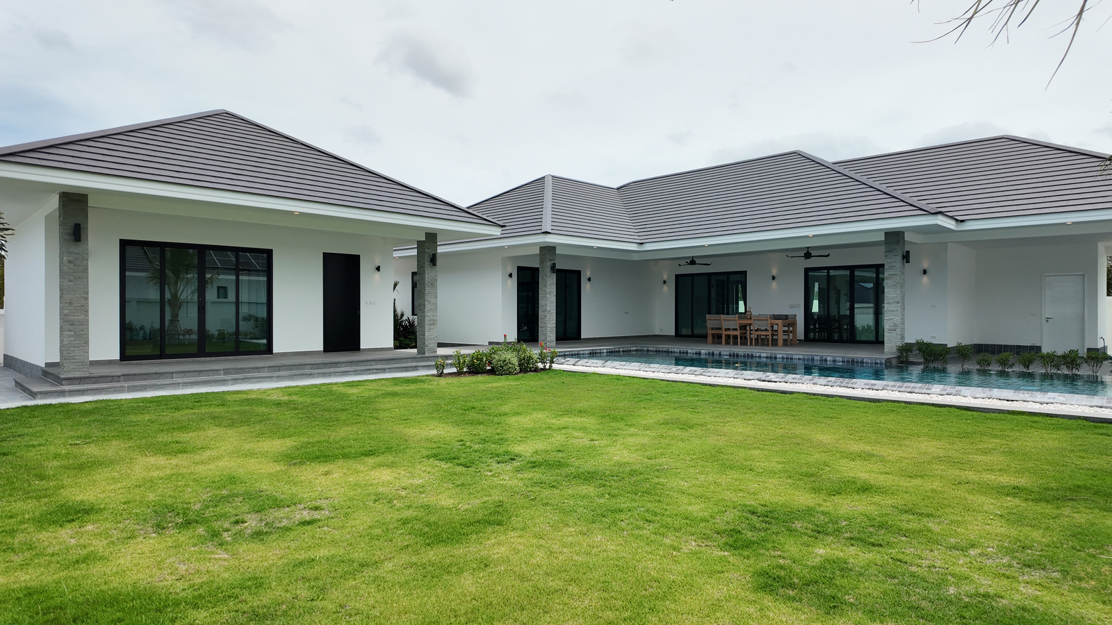 HIGHLAND VILLA 3 Luxury Pool Villa for Sale & Rent in Hua Hin (BS69070039)