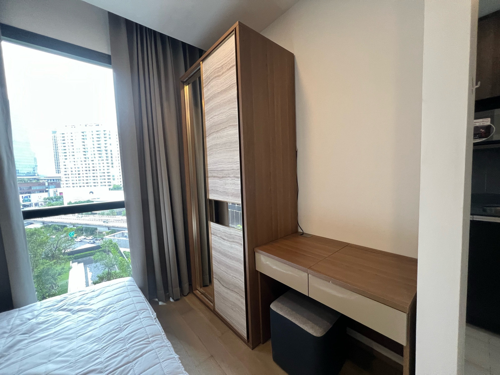 Ashton Chula Silom for rent, size 24 square meters. There are complete electrical appliances.Price 21,000 baht. If interested, call 0614162636. – รูปที่ 3
