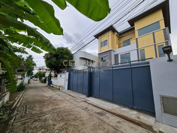 ทำเลทองลาดพร้าว 1! ขายบ้านสร้างใหม่ 3 ชั้น 59 ตร.ว. พร้อมอยู่ ใกล้ BTS/MRT และ Central ลาดพร้าว No.59-HH-69021 ทำเลทองลาดพร้าว 1! ขายบ้านสร้างใหม่ 3 ชั้น 59 ตร.ว. พร้อมอยู่ ใกล้ BTS/MRT และ Central ลาดพร้าว No.59-HH-69021