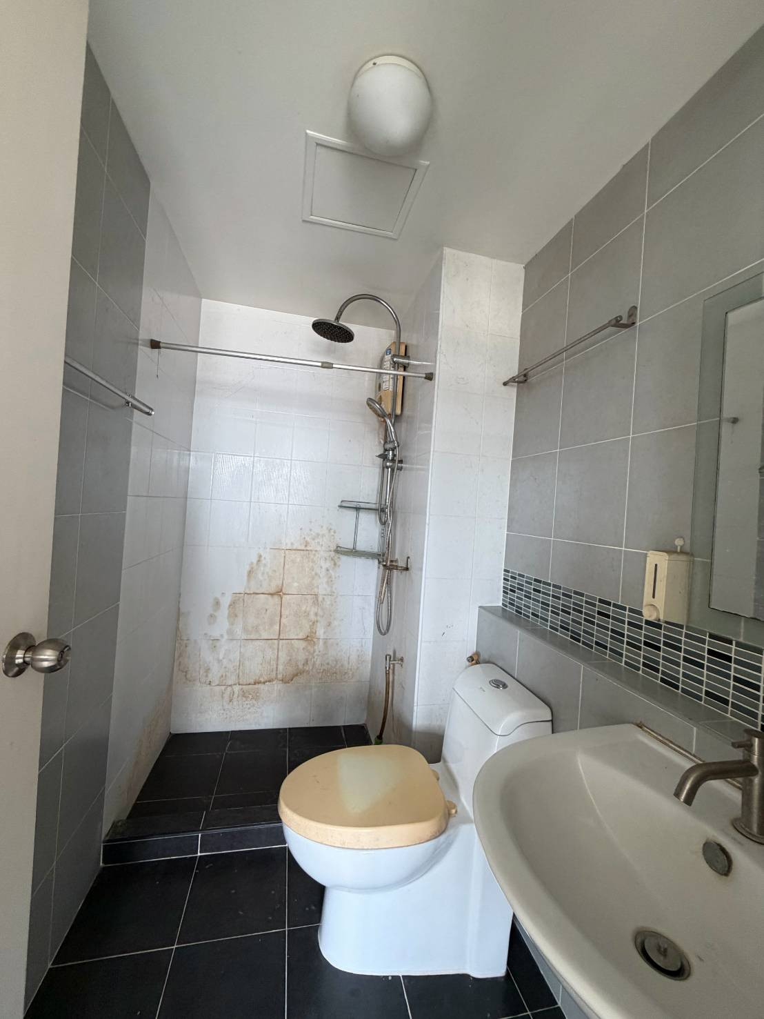 [ ขายห้องเปล่าตามสภาพ ] โลเคชั่นใกล้สนามบินสุวรรณภูมิ เหมาะสำหรับซื้อไว้เพื่อลงทุนปล่อยเช่า ⚡️⚡️ – รูปที่ 3