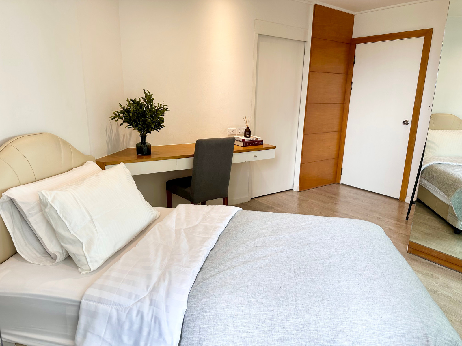 ให้เช่า Royal Place 1 ชั้น 17 – รูปที่ 2