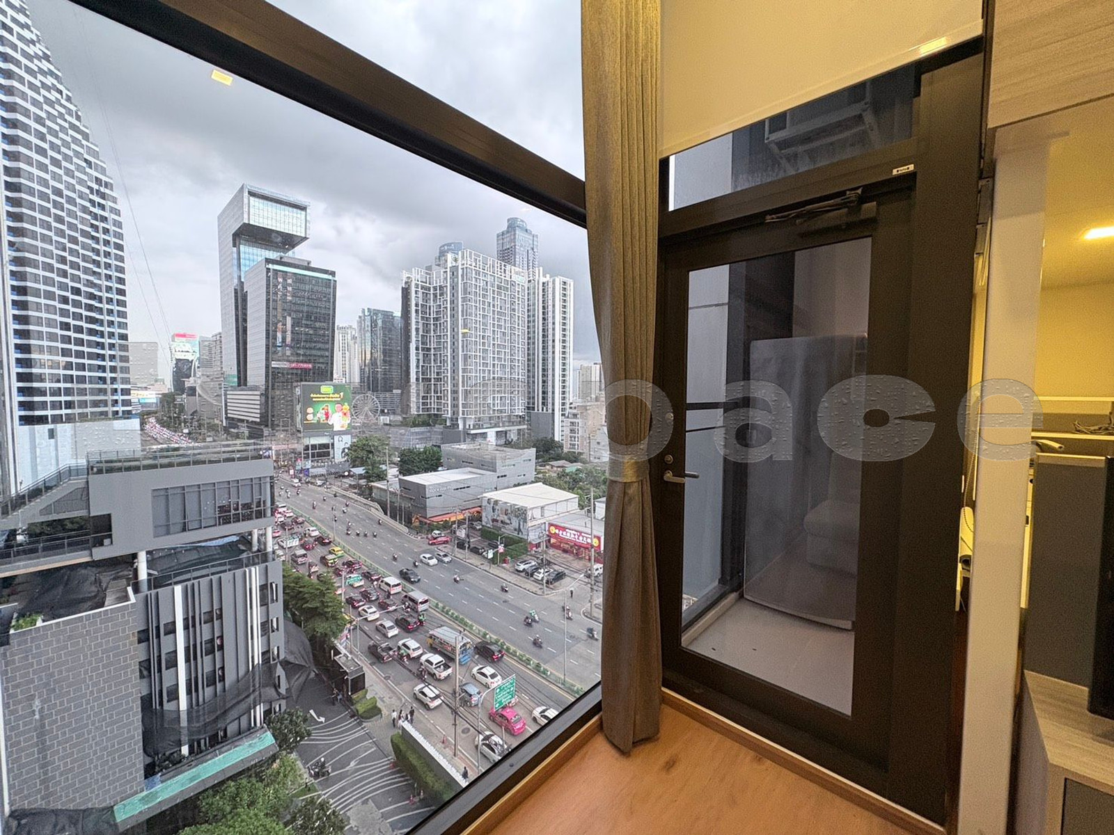 ▚ L1JC0Cツ ให้เช่า Chewathai Residence Asoke Loft 35ตร.ม. รีโนเวทพื้นใหม่ เฟอร์ครบ ใกล้ MRT พระราม 9 / MRT เพชรบุรี✨ – รูปที่ 3