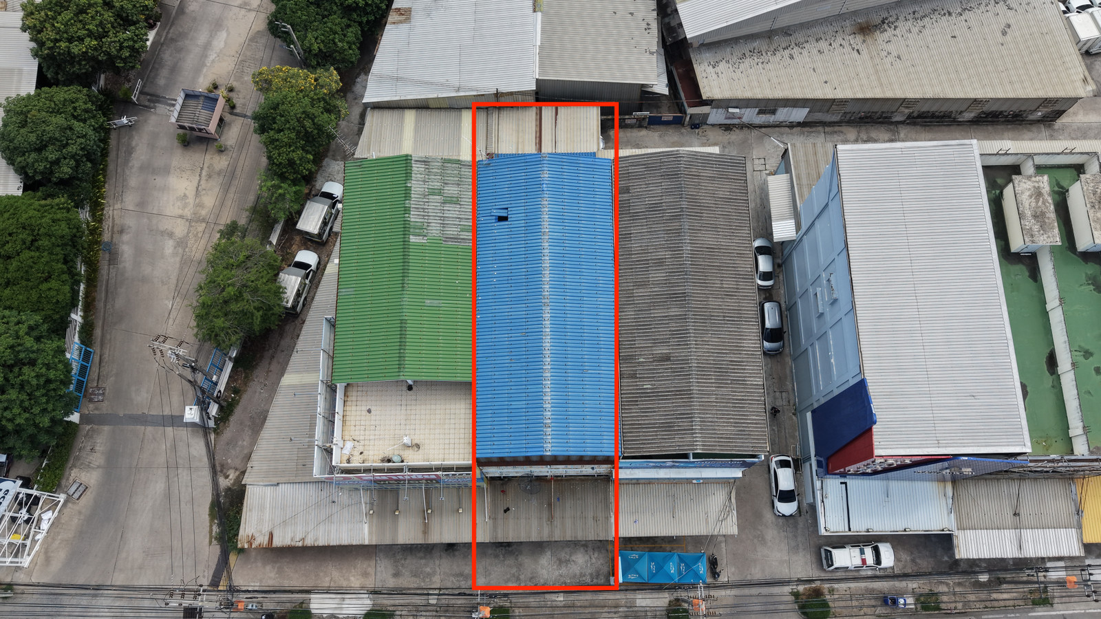 Commercial building for sale, 2 units, next to the main road, Phraeksa — 11 million baht, both units are fully rented, receiving immediate income of 27,000 baht/month. – รูปที่ 3
