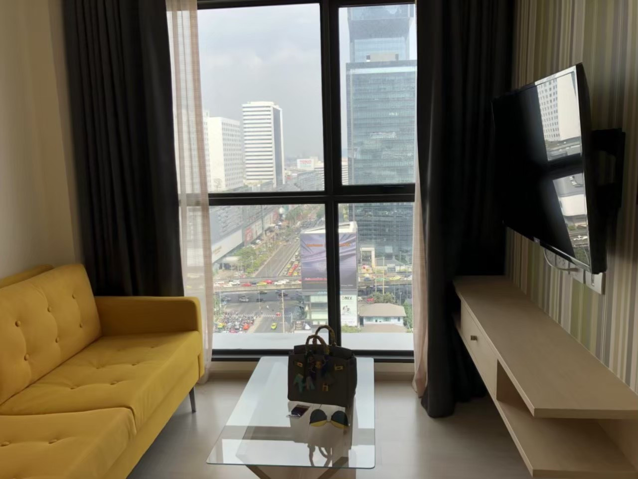 Sell ​​at a loss urgently!!! 🔥🔥2.99 Mb 🔥🔥 !!! You cant find this price anymore, 28 sq m., fully decorated, complete furniture + electrical appliances, ready to move in @Rhythm Asoke 2