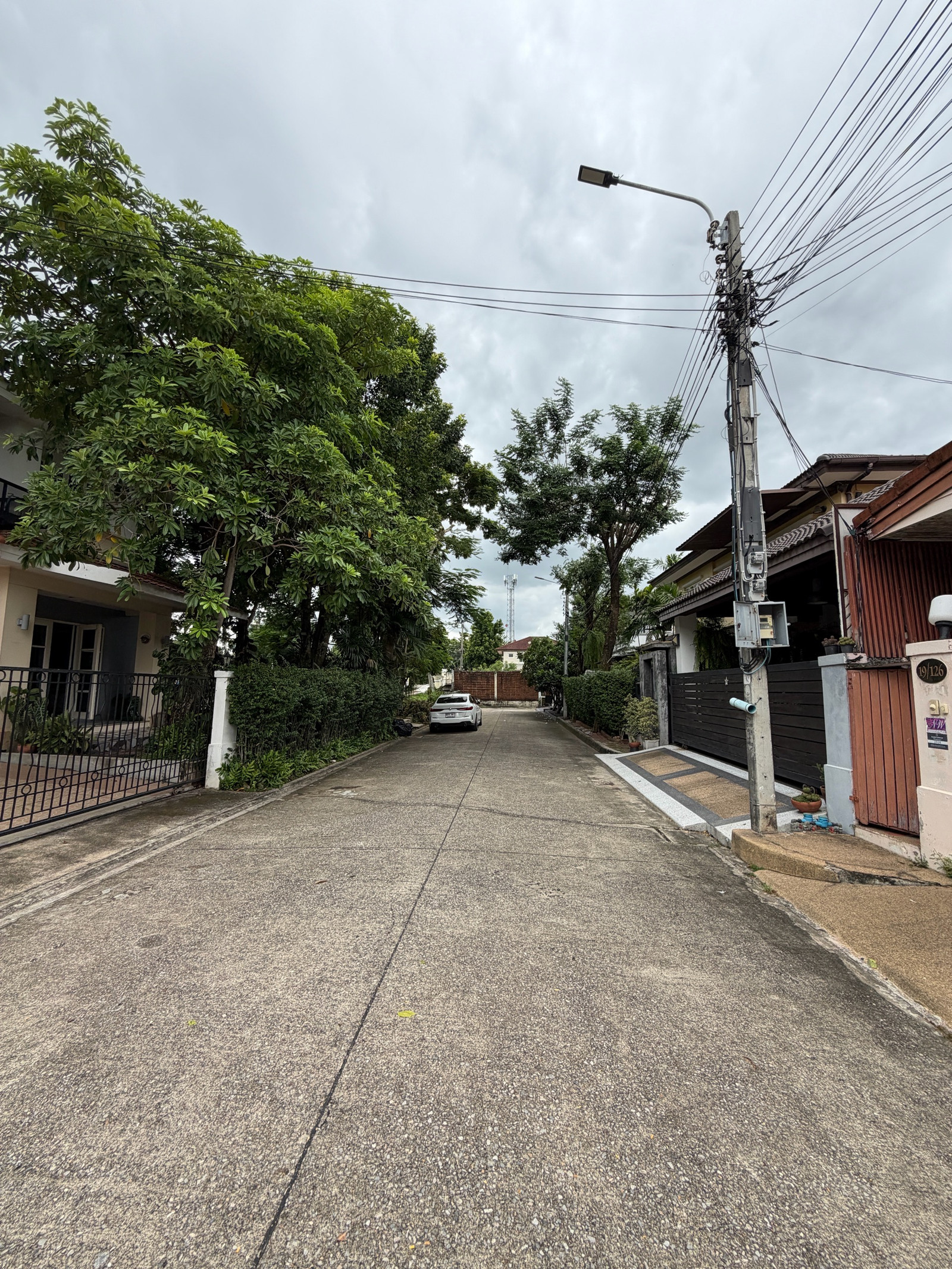 Single house for rent 🌳 Nantawan Watcharapol (Sukhapiban 5), spacious area 78 square wah with guest house. Single house for rent 🌳 Nantawan Watcharapol (Sukhapiban 5), spacious area 78 square wah with guest house.