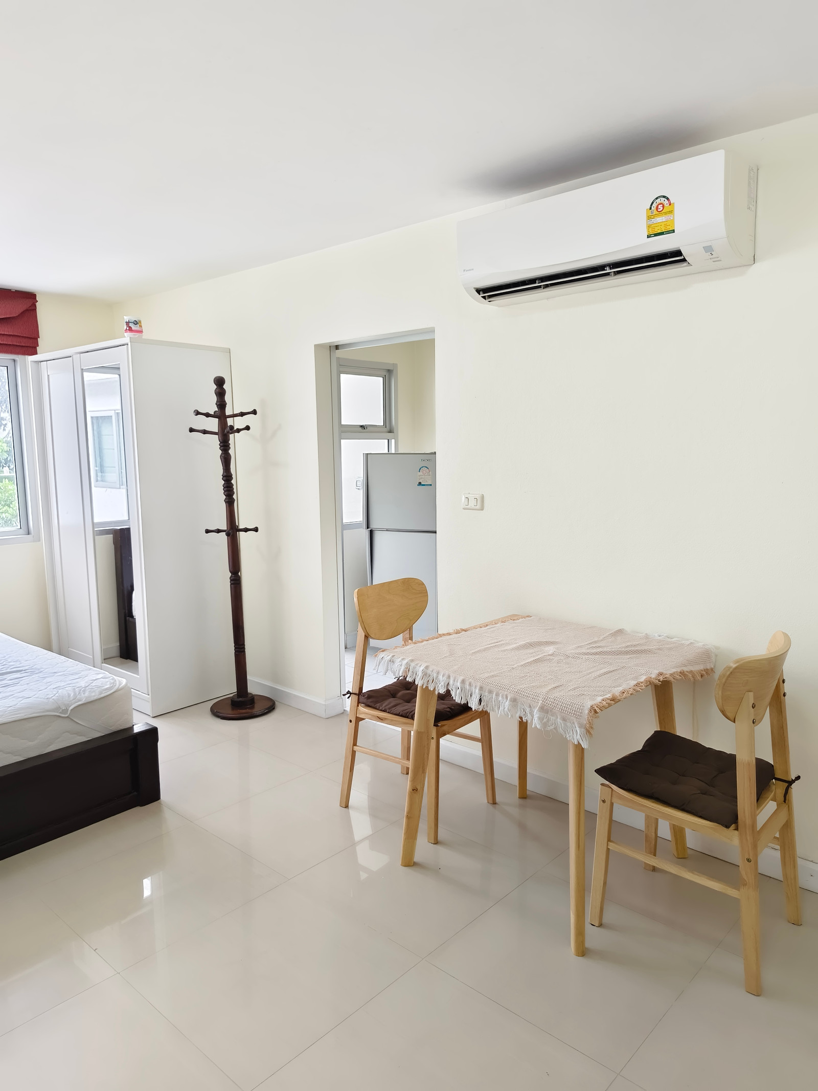 ให้เช่าด่วน คอนโด รีบปล่อย Condo One Thonglor (คอนโด วัน ทองหล่อ) ราคา 14,900 บาท ขนาด 30 ตร.ม. ชั้น 3 วิวสระว่ายน้ำ – รูปที่ 2