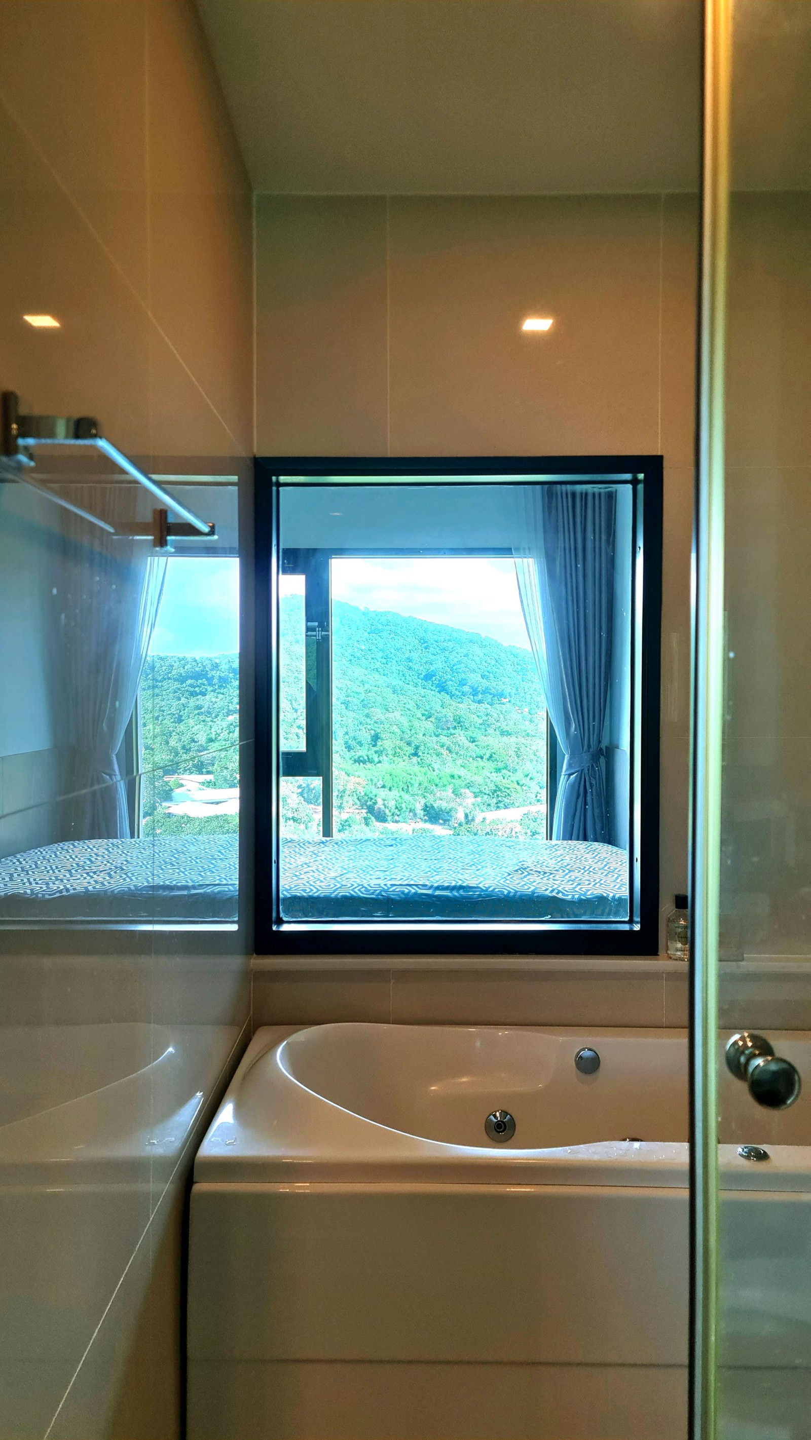 Condo for sale Knightbridge The Ocean Sriracha 3.2 million baht | Location Little Osaka | Yield ~4.5% | 17th floor Condo for sale Knightbridge The Ocean Sriracha 3.2 million baht | Location Little Osaka | Yield ~4.5% | 17th floor
