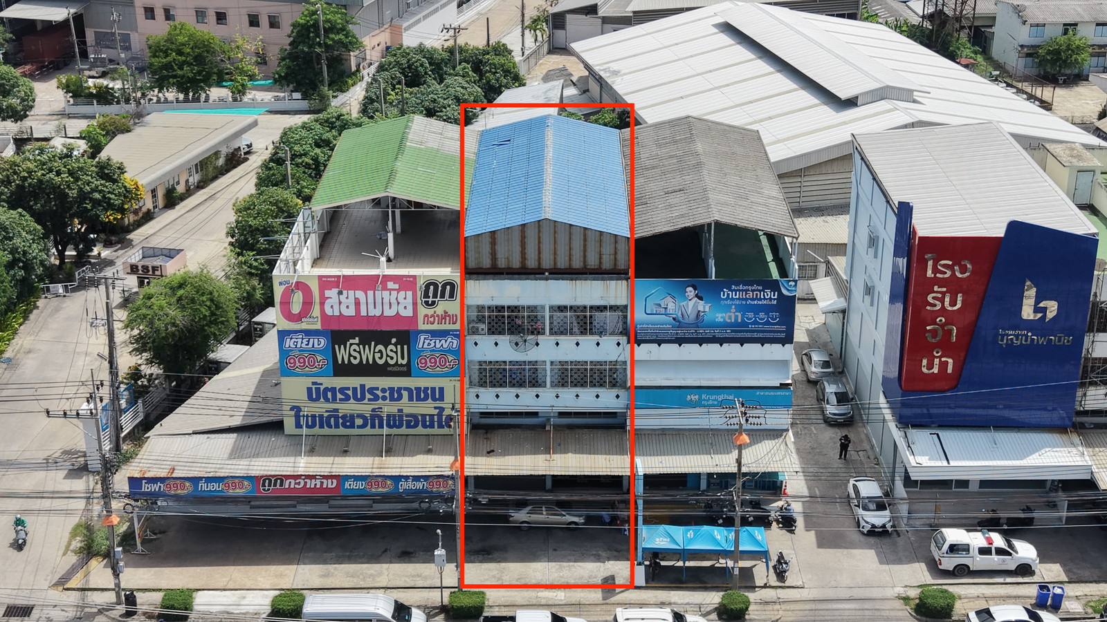 Commercial building for sale, 2 units, next to the main road, Phraeksa — 11 million baht, both units are fully rented, receiving immediate income of 27,000 baht/month. Commercial building for sale, 2 units, next to the main road, Phraeksa — 11 million baht, both units are fully rented, receiving immediate income of 27,000 baht/month.