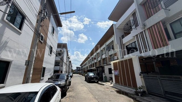 ทาวน์โฮม 3 ชั้น เดอะ ซิมโฟนี่ นวมินทร์ 163 บ้านตัวอย่าง – รูปที่ 3