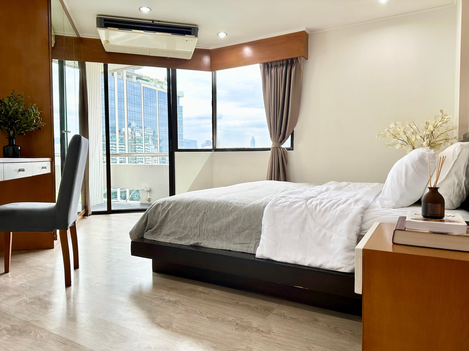 ให้เช่า Royal Place 1 ชั้น 17 – รูปที่ 3