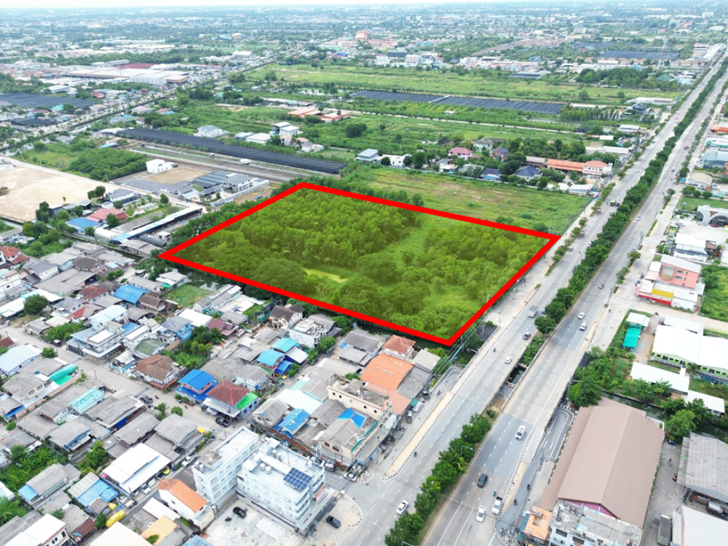 Land for sale on Phuttamonthon Sai 3 Road, over 15 rai in size, suitable for housing development. Land for sale on Phuttamonthon Sai 3 Road, over 15 rai in size, suitable for housing development.