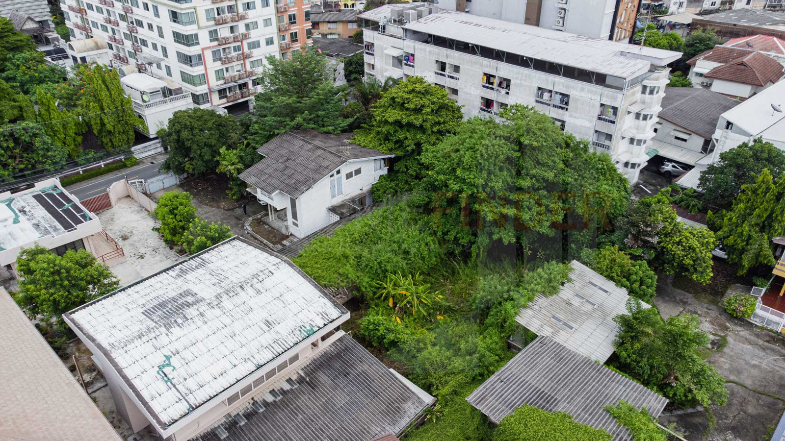Prime Land ใจกลางลาดพร้าว จาก 130 ล้าน วันนี้เหลือ 99 ล้าน – รูปที่ 2