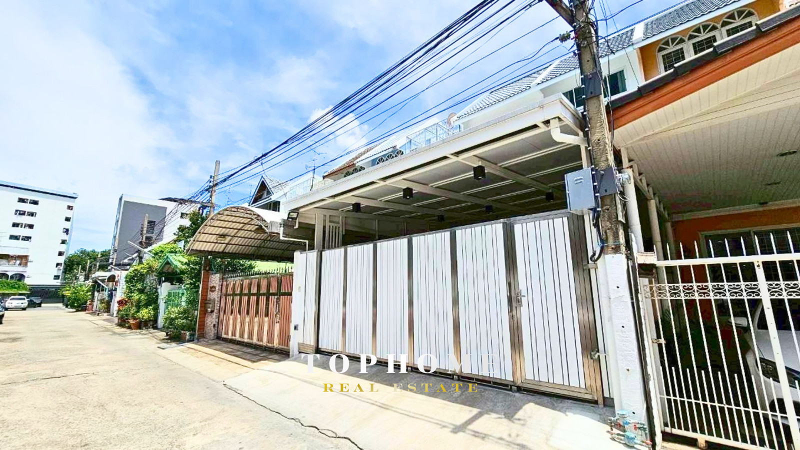 🔥 ขายด่วน! ทาวน์โฮม 3.5 ชั้น รีโนเวทใหม่ทั้งหลัง ซอยสาธุประดิษฐ์ 40 ทำเลกลางเมือง พร้อมเข้าอยู่ 🔥 – รูปที่ 4