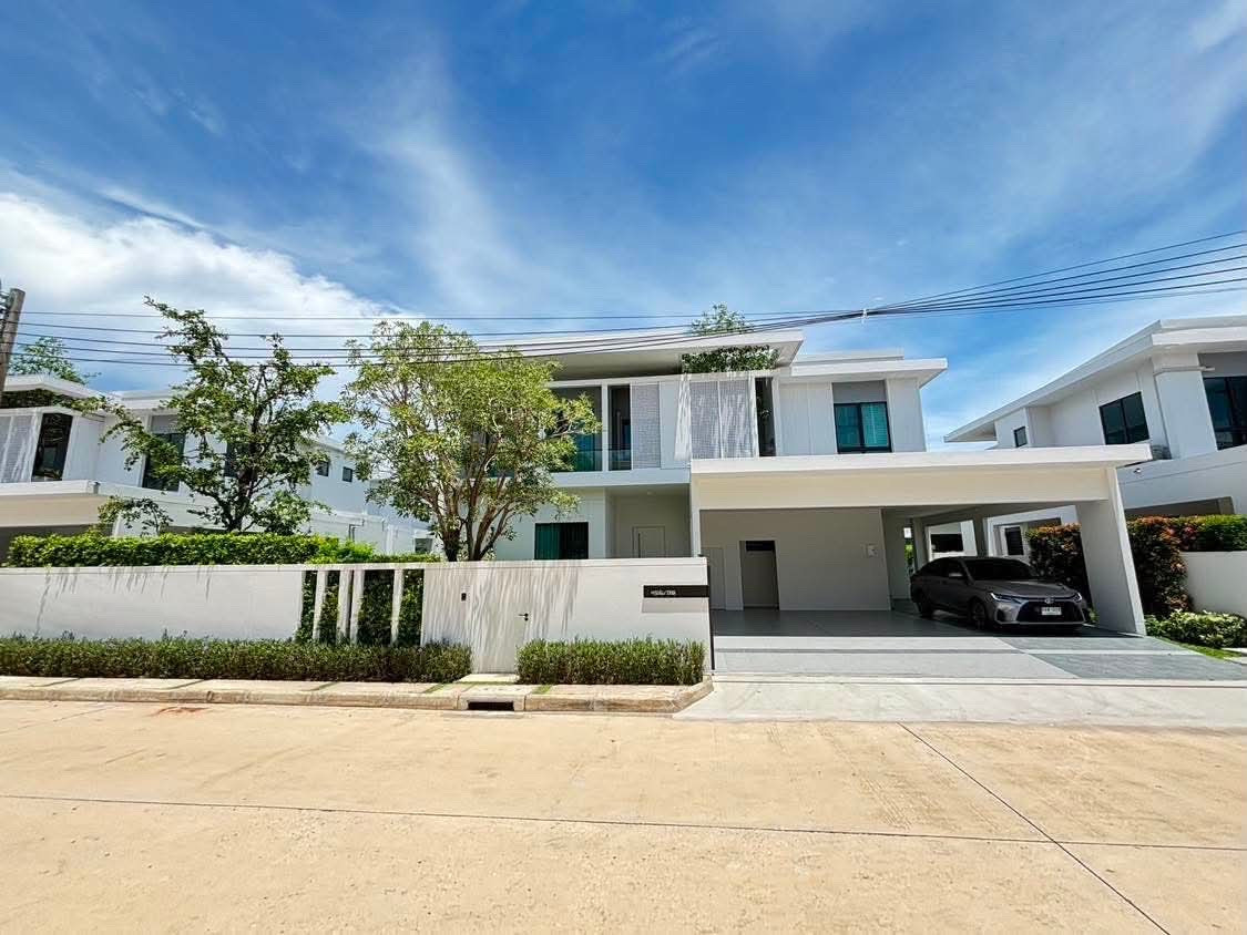 🏡 Luxury House for Rent: Mantana Bangna Km.15 Rent 150K/month