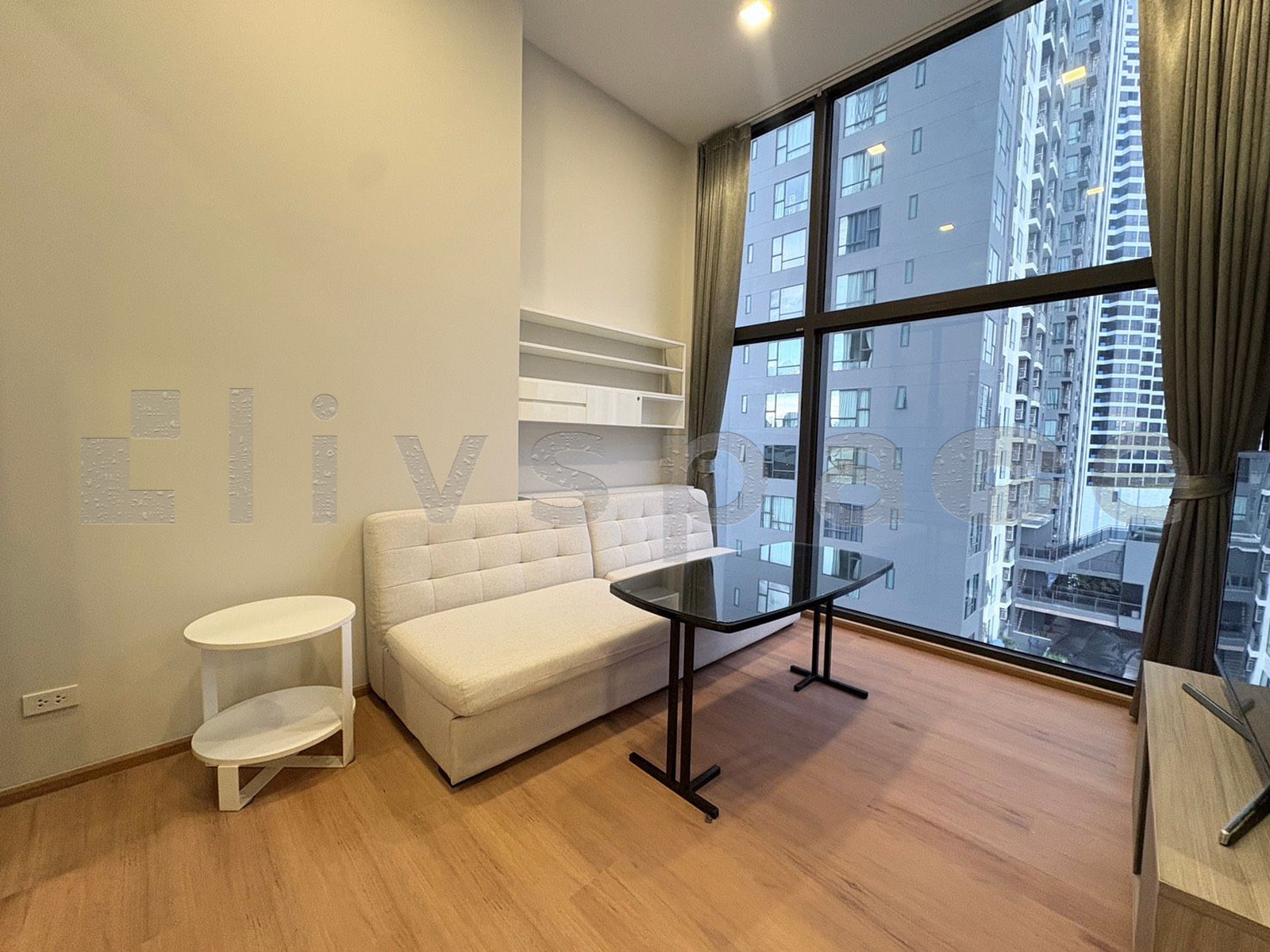 ▚ L1JC0Cツ ให้เช่า Chewathai Residence Asoke Loft 35ตร.ม. รีโนเวทพื้นใหม่ เฟอร์ครบ ใกล้ MRT พระราม 9 / MRT เพชรบุรี✨ – รูปที่ 2