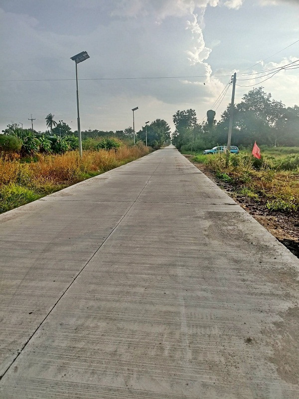 #Beautiful plot, cheapest, good location, next to the road_2_ side at Nong Khae. The cheapest land in this zone at Nong Khae, Saraburi - (550,000.฿ per rai - whole plot 6. rai) T.062-1574449 – รูปที่ 3