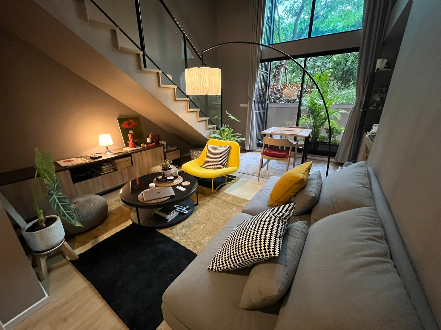 📍 ห้องสวยให้เช่า 1 นอน สไตล์ดูเพล็กซ์ บลอสซั่ม คอนโด สาทร-เจริญราษฎร์ : Blossom Condo @ Sathorn-Charoenrat