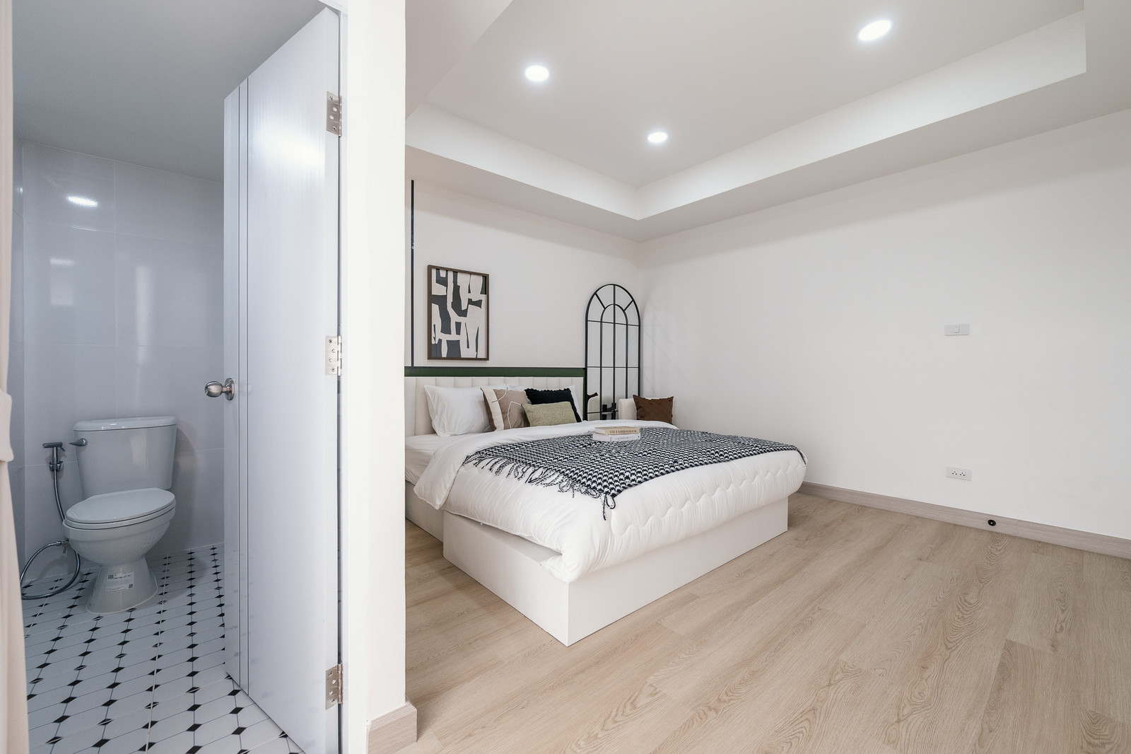 Supattra Condotel ห้องใหญ่ 2 ห้องนอน ใกล้ BTS อุดมสุข – รูปที่ 2