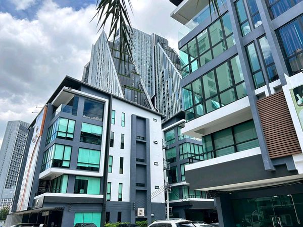 ให้เช่าโฮมออฟฟิศ Samyan Business Town 💼 ทำเลใจกลางเมือง รองรับทั้งการอยู่อาศัยและทำธุรกิจ จดทะเบียนบริษัทได้ เดินทางสะดวก ใกล้ MRT และย่านธุรกิจสำคัญ