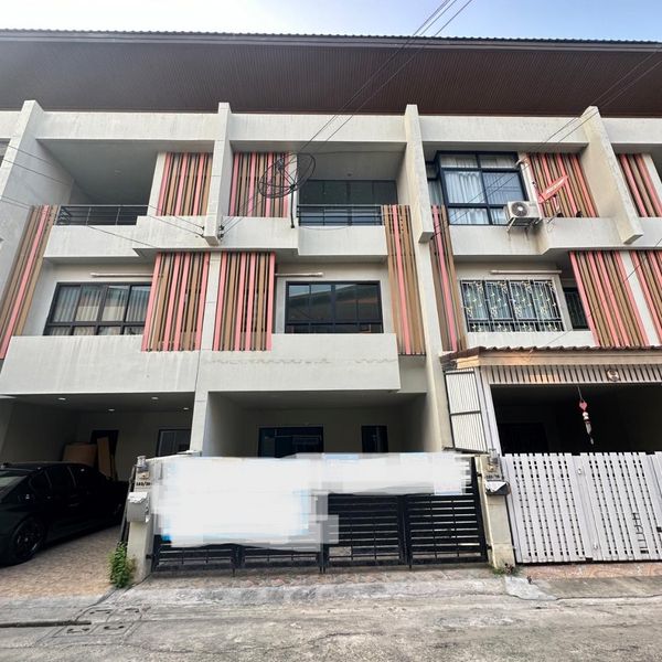 🔥 For Sale – 3-Storey Townhome at The Symphony Nawamin 163