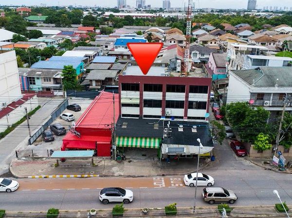 ทำเลติดถนนแยกสนามบินน้ำ !!! เหมาะทำการค้าหรือร้านอาหาร ขายตึกแถว 3.5  ชั้น 42 ตรว. ในถนนสนามบินน้ำ ใกล้กระทรวงพาณิชย์ และ กองสลาก ราคาพิเศษ!!