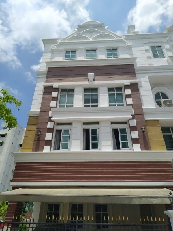 หลังมุม 37.1ตร.วา 3นอน4น้ำ ทาวน์โฮม 4 ชั้น Plus City Park สุขุมวิท 101/1 