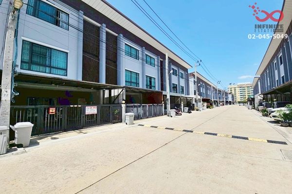 ขายทาวน์โฮม 3ชั้น  หมู่บ้านสิริเฮาส์ รัชดา 18  ใจกลางเมือง ซอยลาดพร้าว 80 ใกล้ MRT ห้วยขวาง