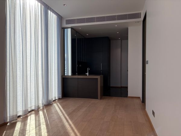 ขาย 📍 28 Chidlom  | 1 ห้องนอน 1ห้องแต่งตัว walk-in closet วิวระเบียง  พื้นที่ 54.01 ตร.ม.  | ราคาขาย 21,300,000 ติดต่อนัดชม 📞: 065-626-5636 (คุณกี้)