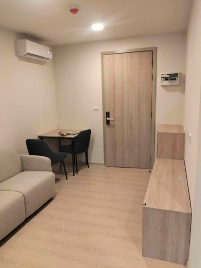 🌿 dcondo Kiri, 1 bedroom unit, 26 sq.m., closed kitchen, ready to move in. Near MRT Bang Khun Non and Siriraj Hospital.