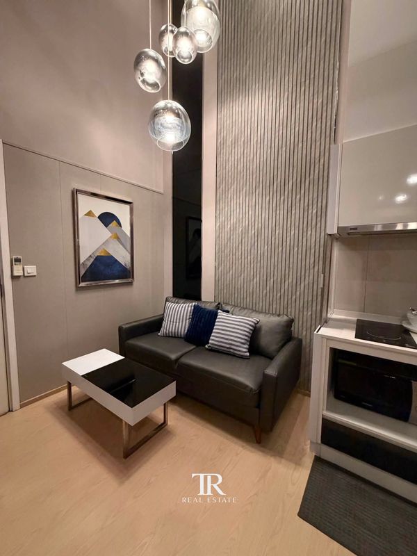 The Tree Sukhumvit 71 - Ekamai, beautiful room, high ceiling, ready to move in.