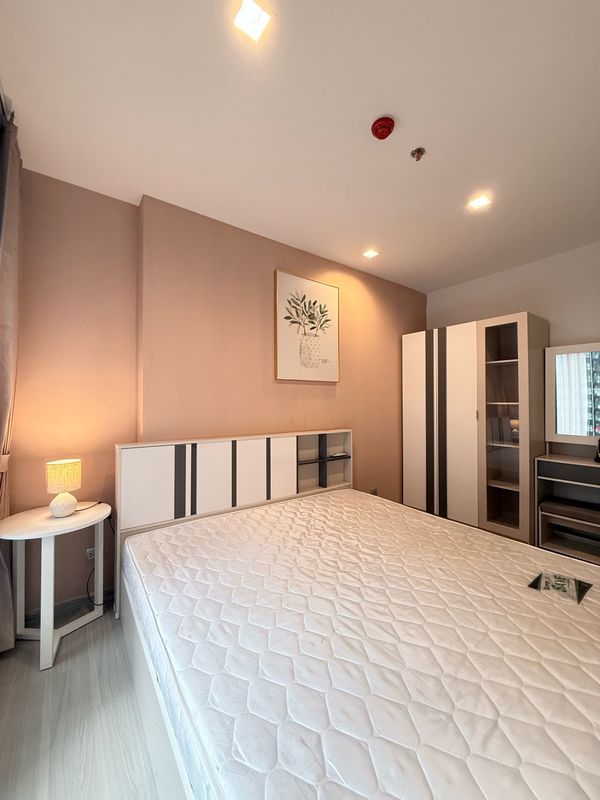 🏢 Life Asoke Hype 👫✨ Large room 33 sq m. More comfortable than standard rooms | 🌇 22nd floor, clear city view Get natural light | 🌿 New CBD Rama 9 location with Sky Facilities and near MRT Rama 9