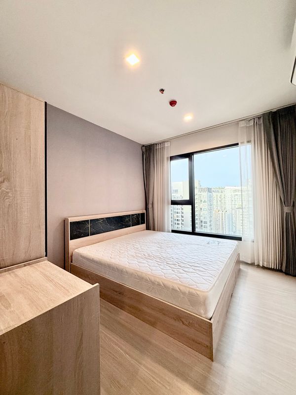🏢 Life Asoke Hype 👫✨ ชั้น 35 วิวเมืองสูงโปร่ง รับบรรยากาศได้เต็มตา | 🛋️ ห้อง 32 ตร.ม. ฟังก์ชันลงตัว ใช้ชีวิตได้อย่างสบาย | 🚆 ทำเล New CBD พระราม 9 ใกล้ MRT พร้อม Sky Facilities ระดับพรีเมียม