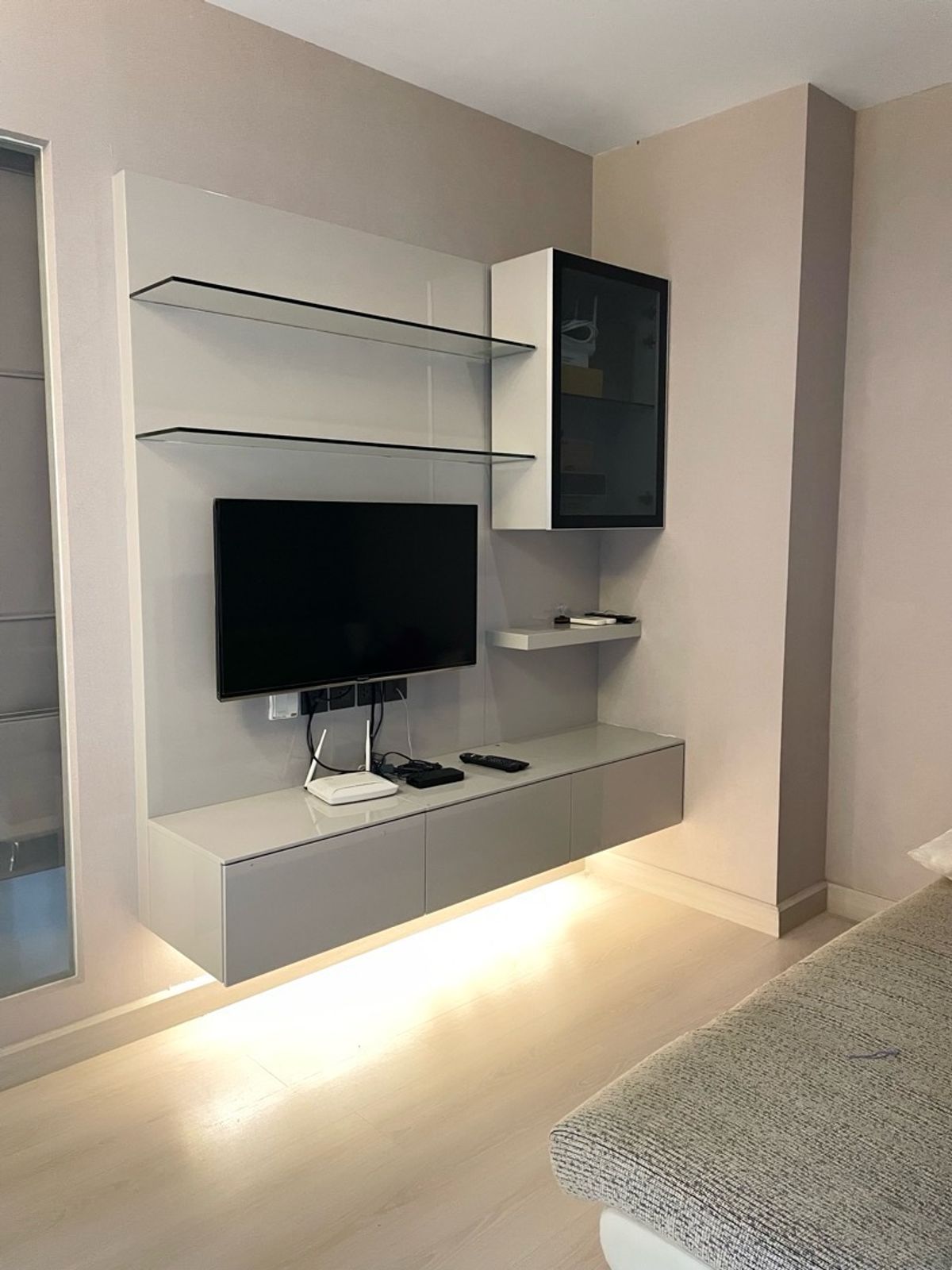 3 unit 6-12 Months For rent 2 bed 1 bath 49 Sqm floor 8,11,19,28 agent welcome co 2 3 unit 6-12 Months For rent 2 bed 1 bath 49 Sqm floor 8,11,19,28 agent welcome co 2