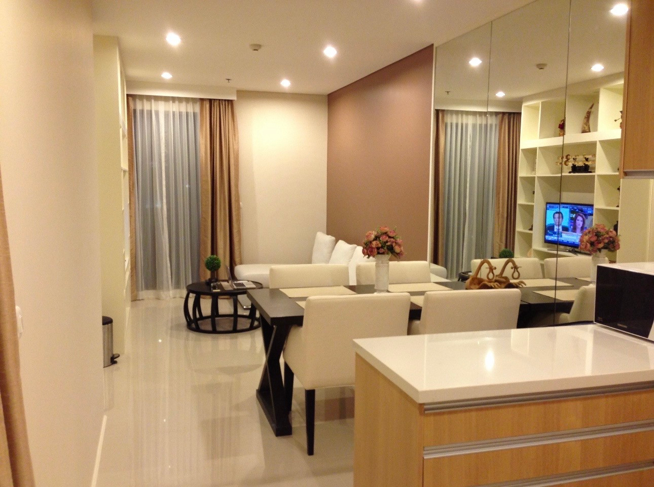 🏙️ **ให้เช่า / For Rent | Villa Asoke** ✨ 🚆 **ใกล้ MRT เพชรบุรี** เดินทางสะดวก | **Available from 27 August** 🏙️ **ให้เช่า / For Rent | Villa Asoke** ✨ 🚆 **ใกล้ MRT เพชรบุรี** เดินทางสะดวก | **Available from 27 August**