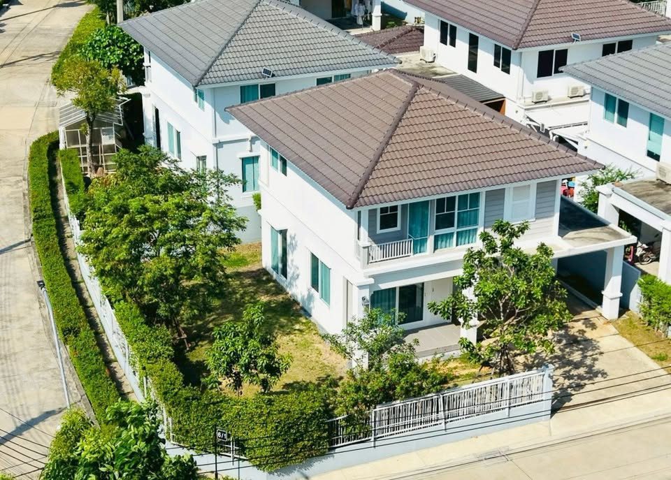 📢 2-story detached house for sale, Chaiyaphruek Village, Srinakarin (Soi Sap Bunchai 28), house in good condition, ready to move in, good weather, has space around the house ✅ connected to Srinakarin and Thepharak.